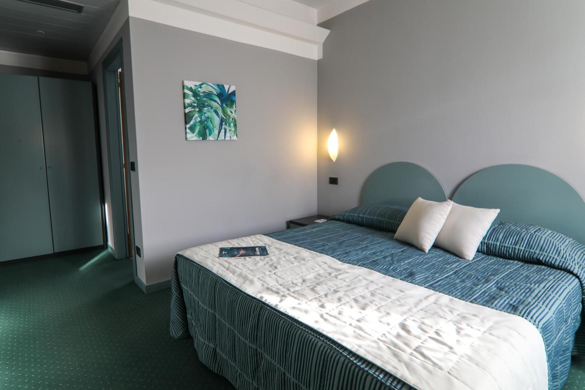 Hotel Vittoria Double Room 2