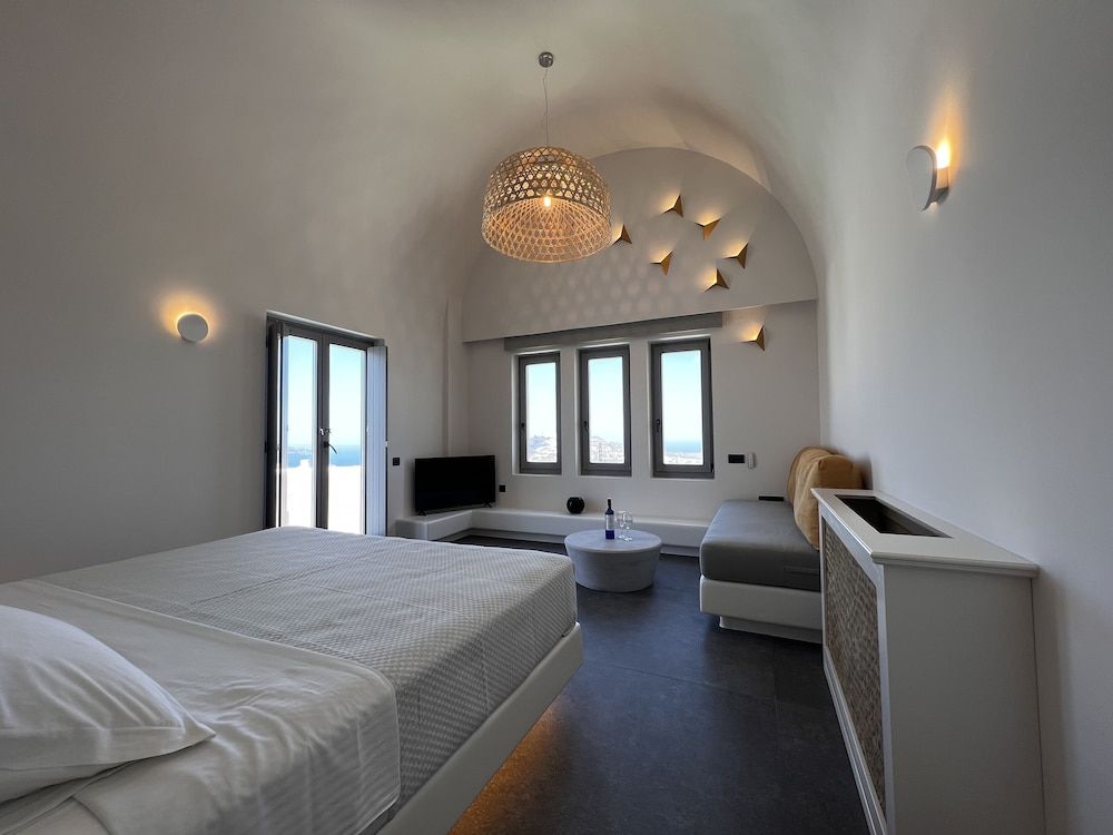 undefined Elements Cozy Suites