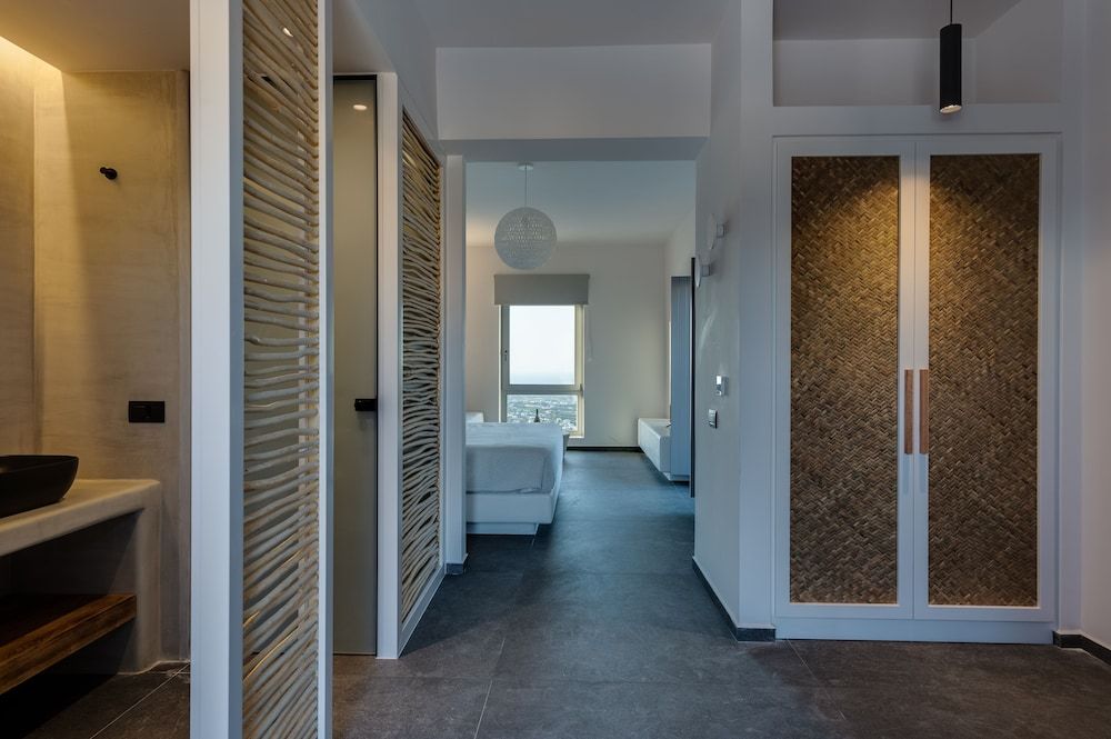 undefined Elements Cozy Suites 4