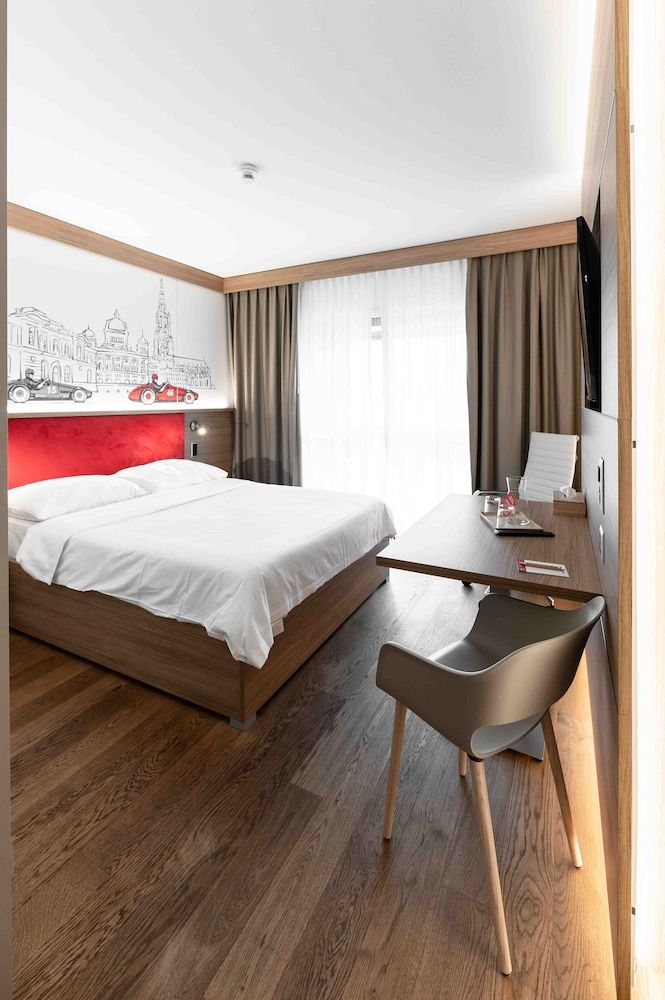 Superior Room, 1 Queen Bed, Kitchen