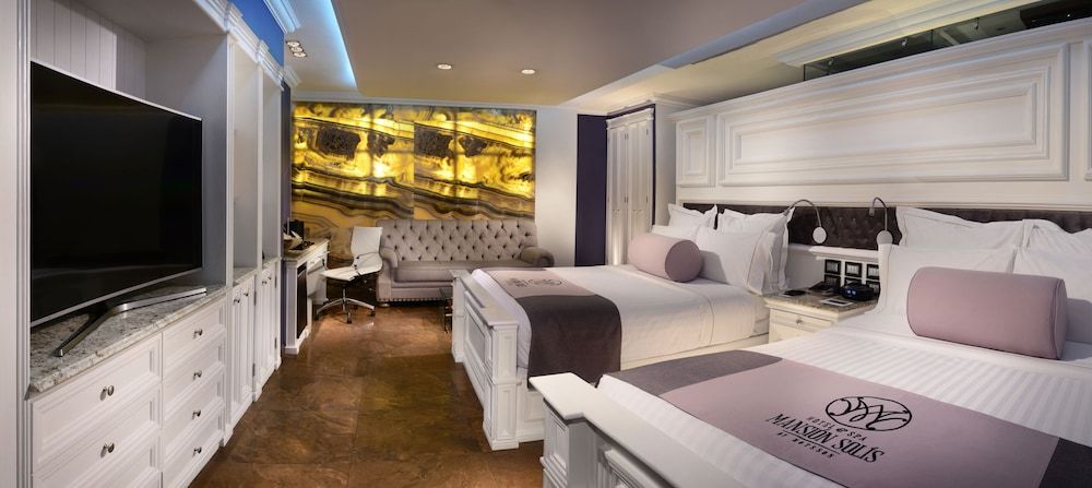 Hotel & Spa Mansion solis by HOTSSON Junior Suite Two Queen Beds 4