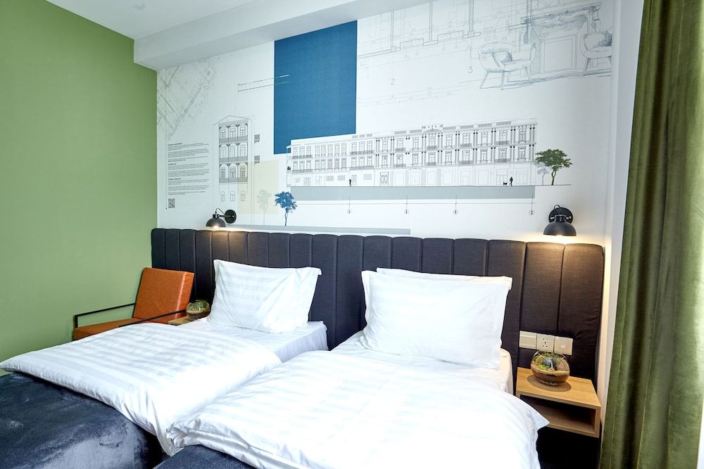 Twin Room, Balcony
