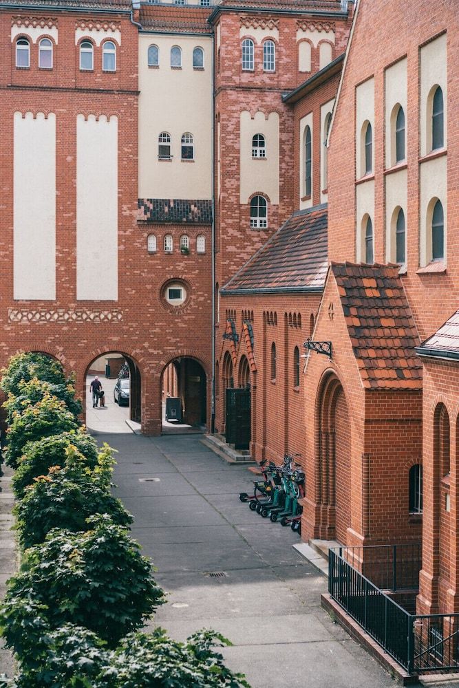 undefined Three Little Pigs Hostel Berlin 5