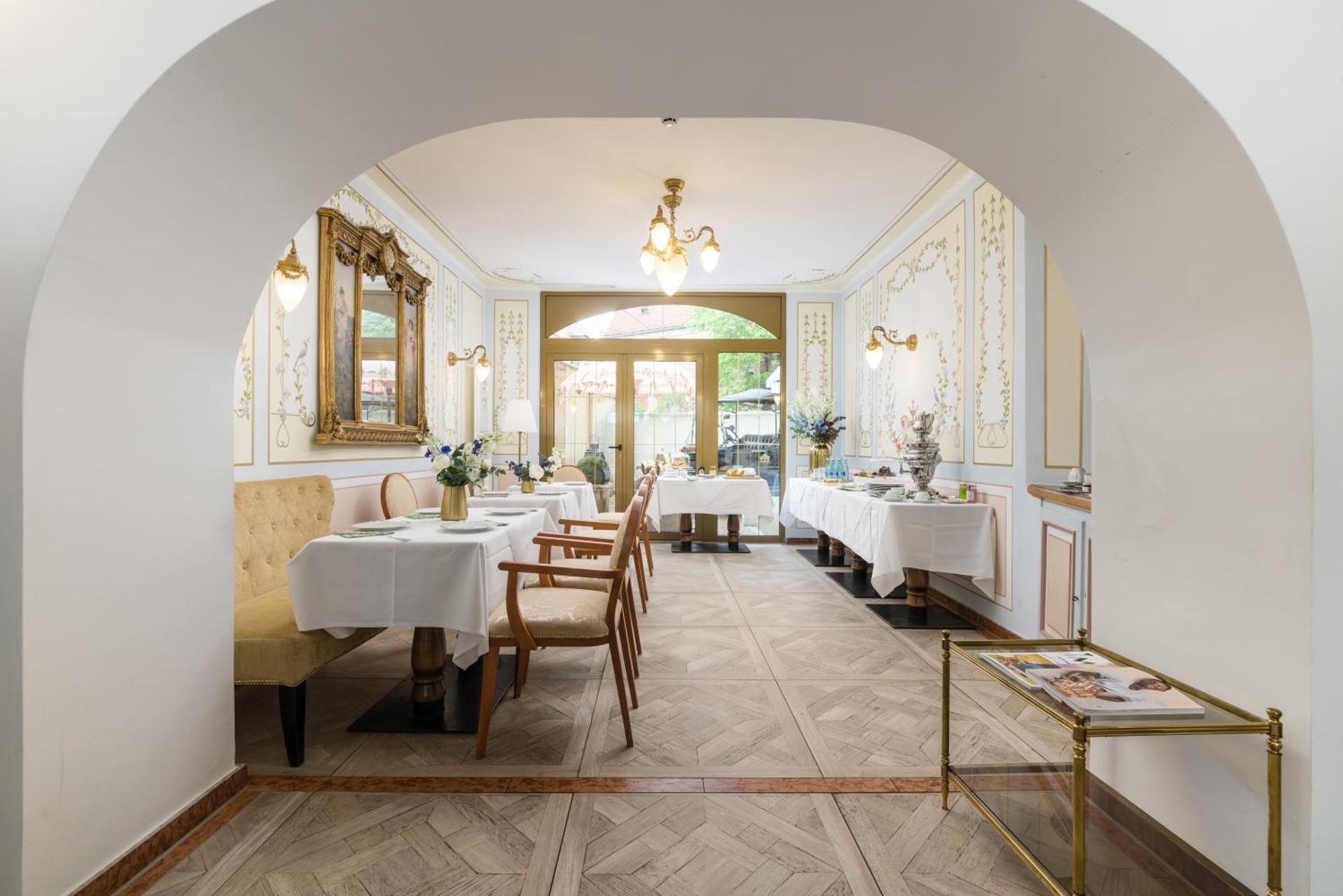 undefined Hotel du Train 9