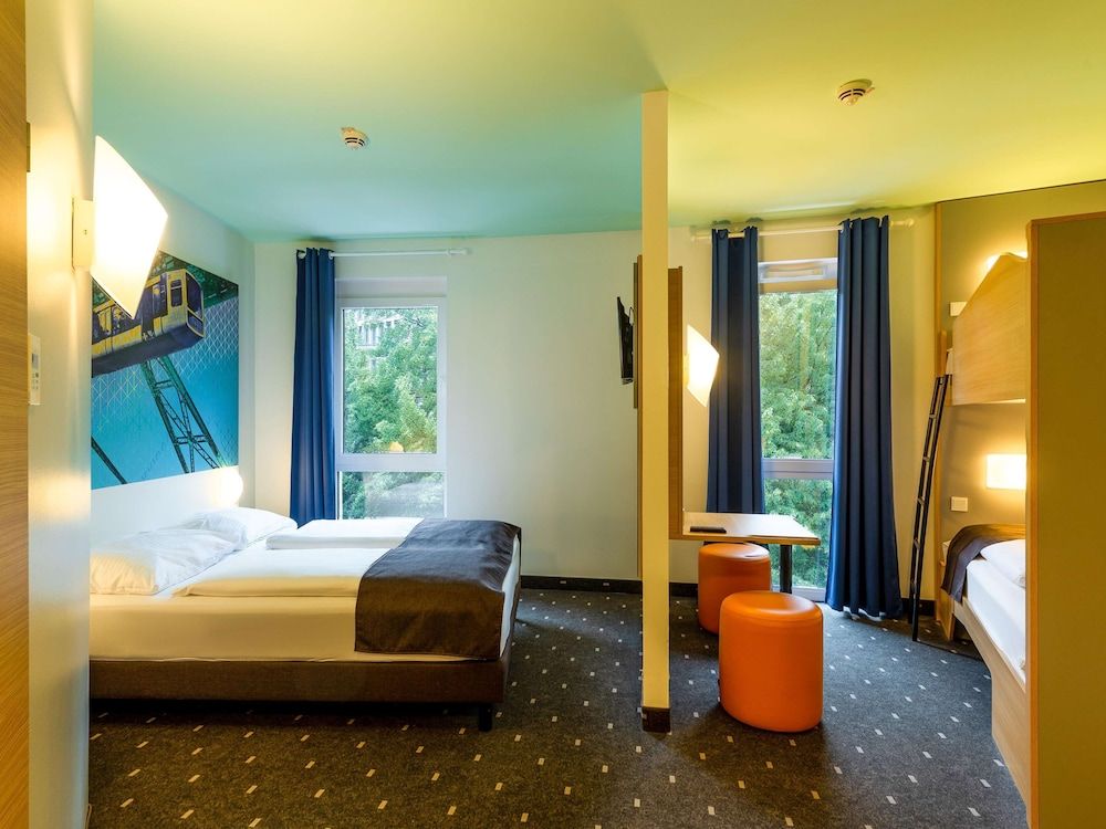 B&B Hotel Wuppertal City-Süd Quadruple Room 3