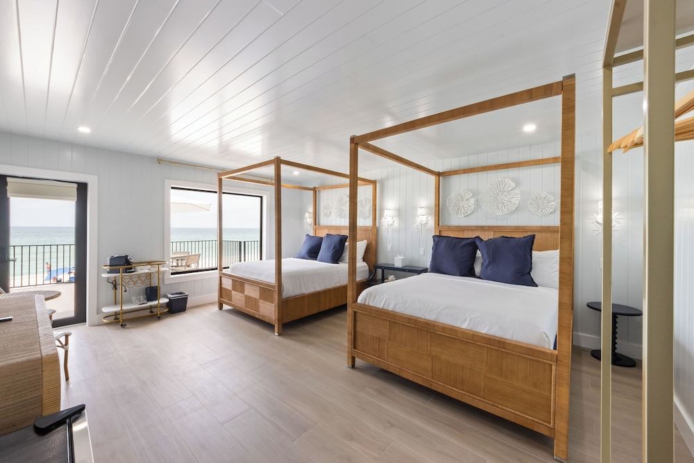 Beachfront Luxury 2 Bedroom Family Suite