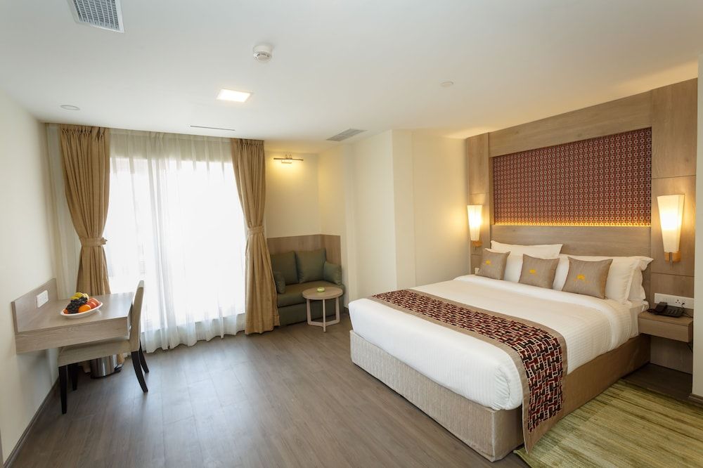 undefined Hotel Crowne Imperial 9