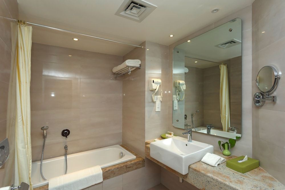 undefined Hotel Crowne Imperial 7