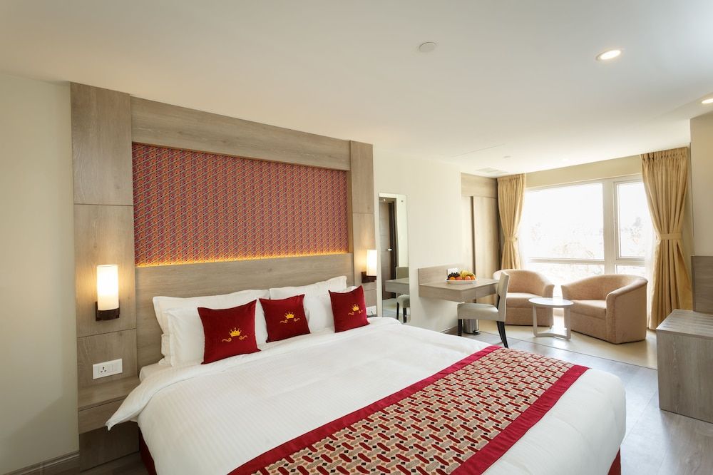 undefined Hotel Crowne Imperial 9