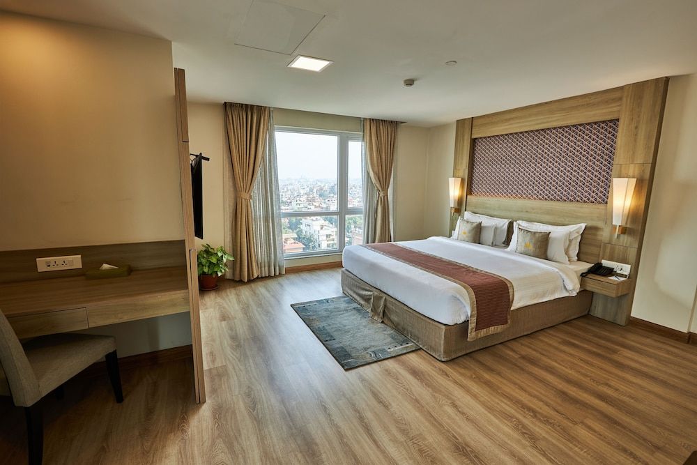 undefined Hotel Crowne Imperial 3