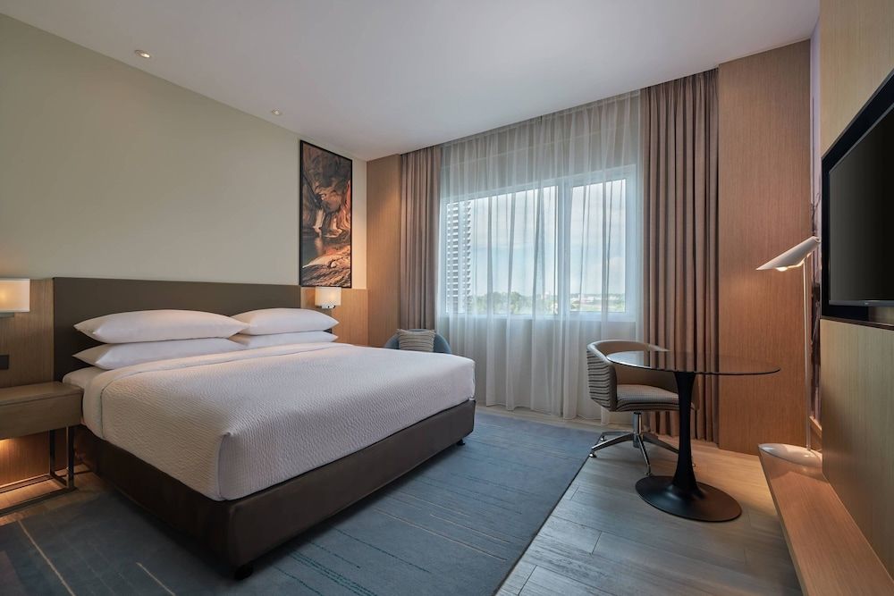Executive Room, 1 King Bed.
