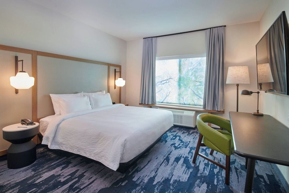 Room, 1 King Bed (Hearing Accessible)