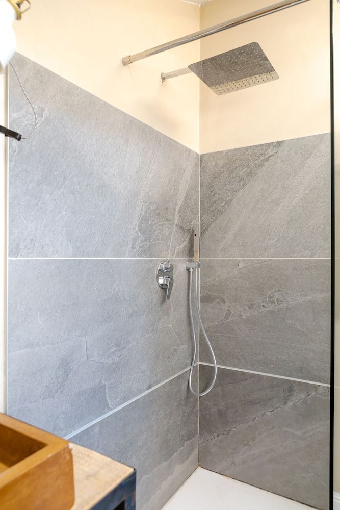 Bello Lake Como Suites Standard Suite 4