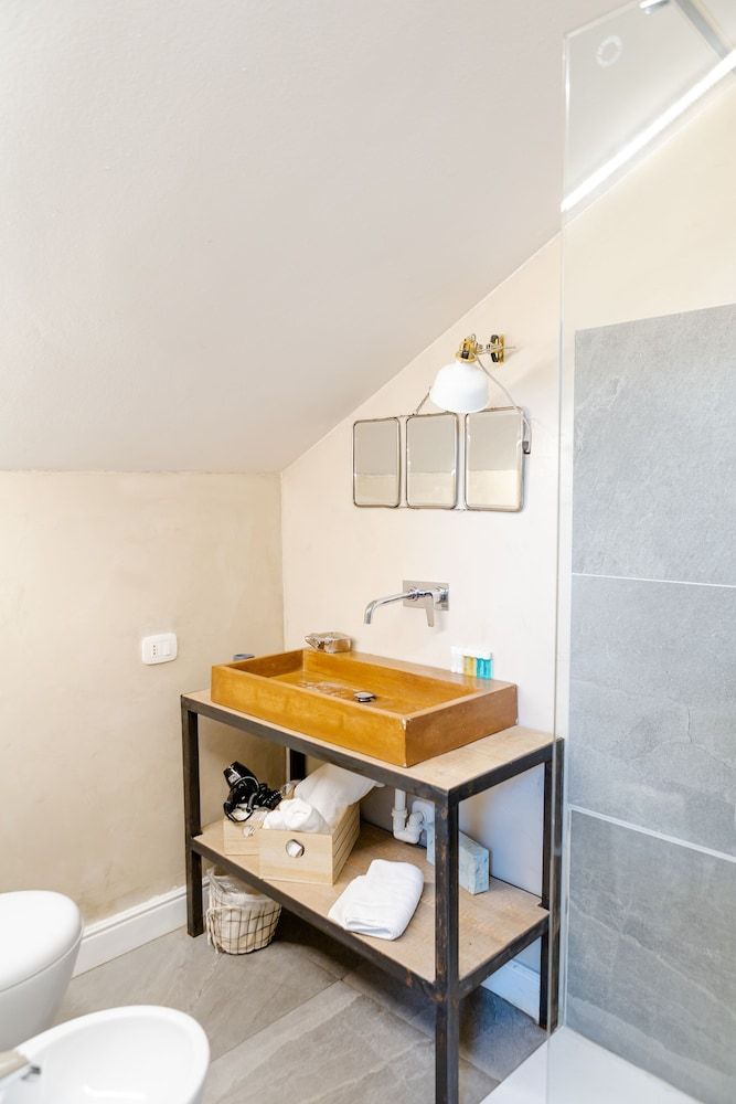 Bello Lake Como Suites Standard Suite 5