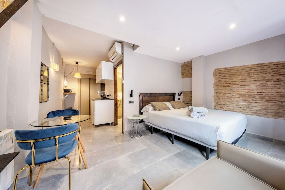 AinB Picasso Corders Apartments Superior Studio, Kitchenette 15