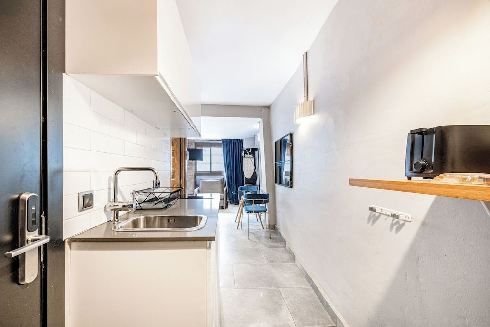 AinB Picasso Corders Apartments Superior Studio, Kitchenette 41