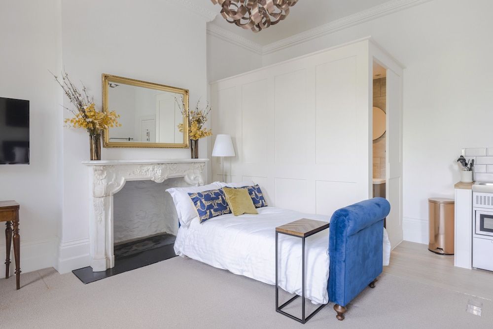 4 Berkeley Sq - YourApartment Superior Apartment 5