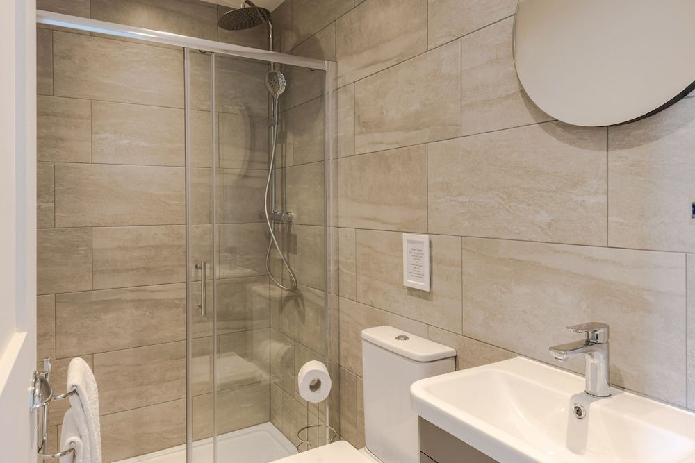 4 Berkeley Sq - YourApartment Superior Apartment 7