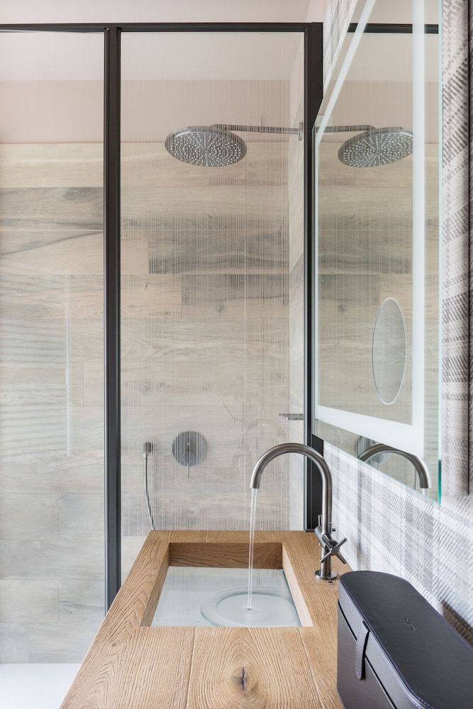 QC Room San Pellegrino Standard Double Room 3