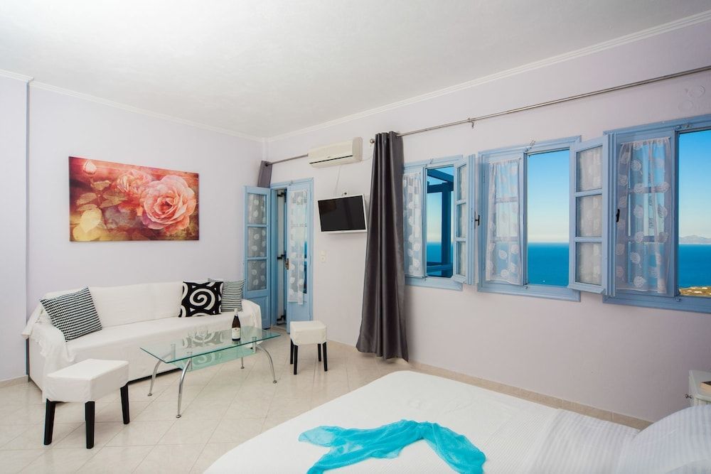 undefined Luna Rossa