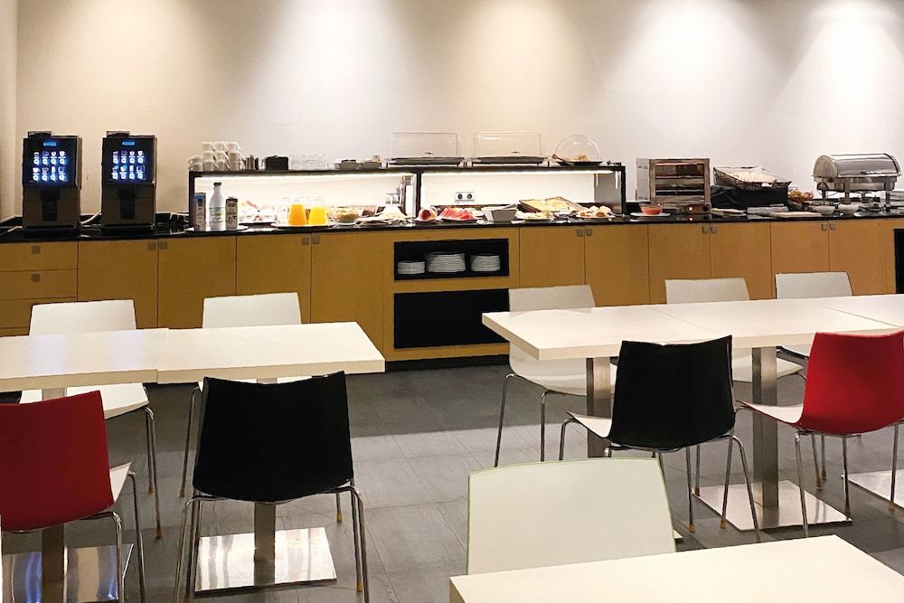 undefined Onix Liceo 8