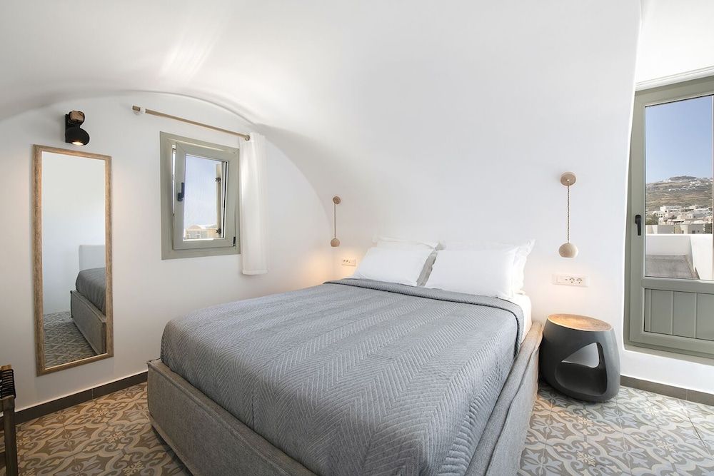 undefined AVAL All Suite 10