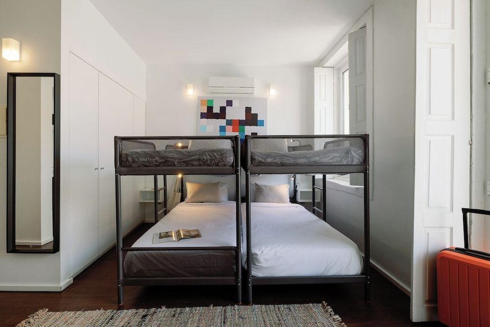 Olala Fine Arts Studios