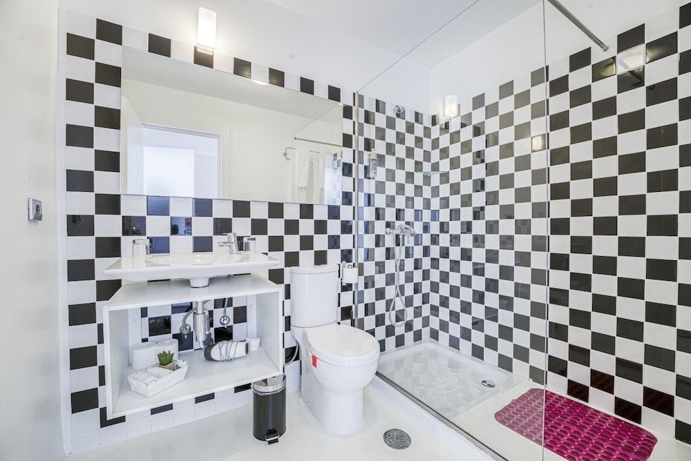 Olala Fine Arts Studios Standard Twin Room 3