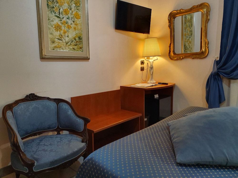 Hotel San Giorgio Room, 2 Bedrooms, Connecting Rooms 8