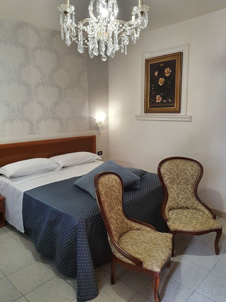 Hotel San Giorgio Room, 2 Bedrooms, Connecting Rooms 4
