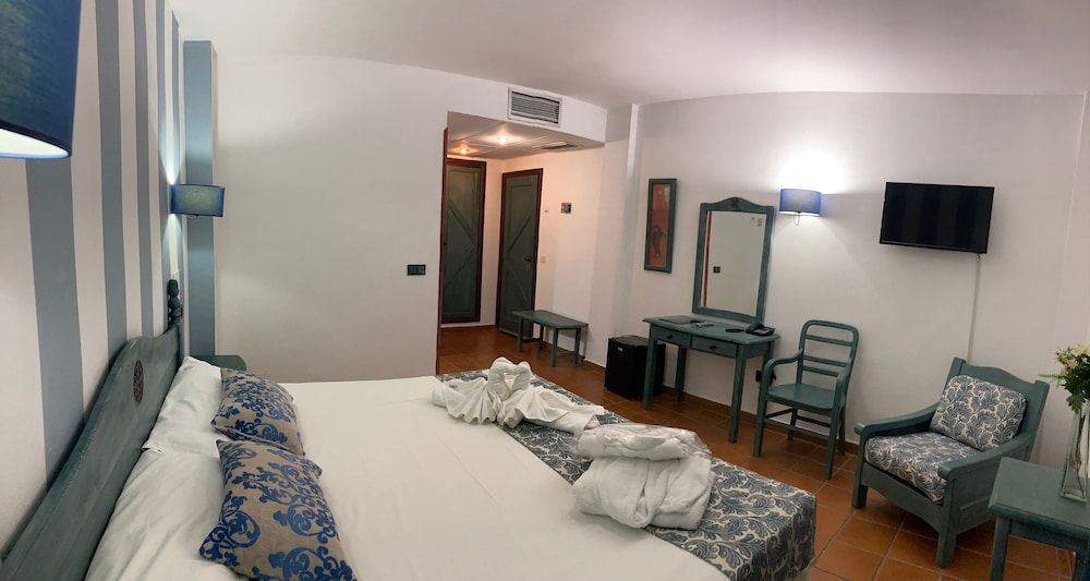 Suite, Bathtub