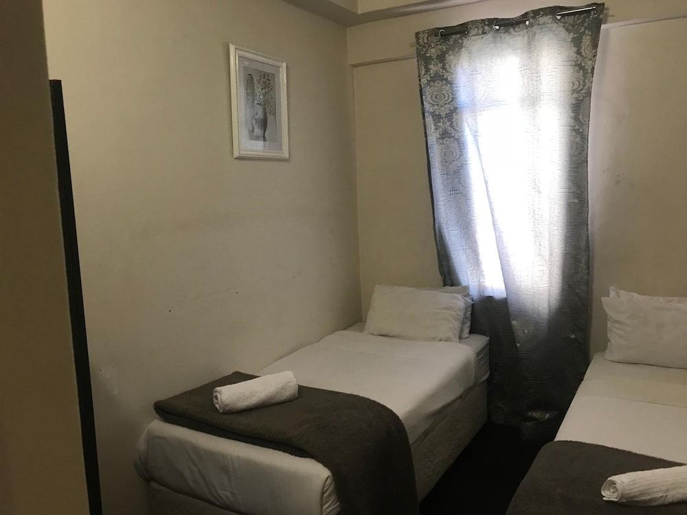 undefined Businessburg Hotel 7