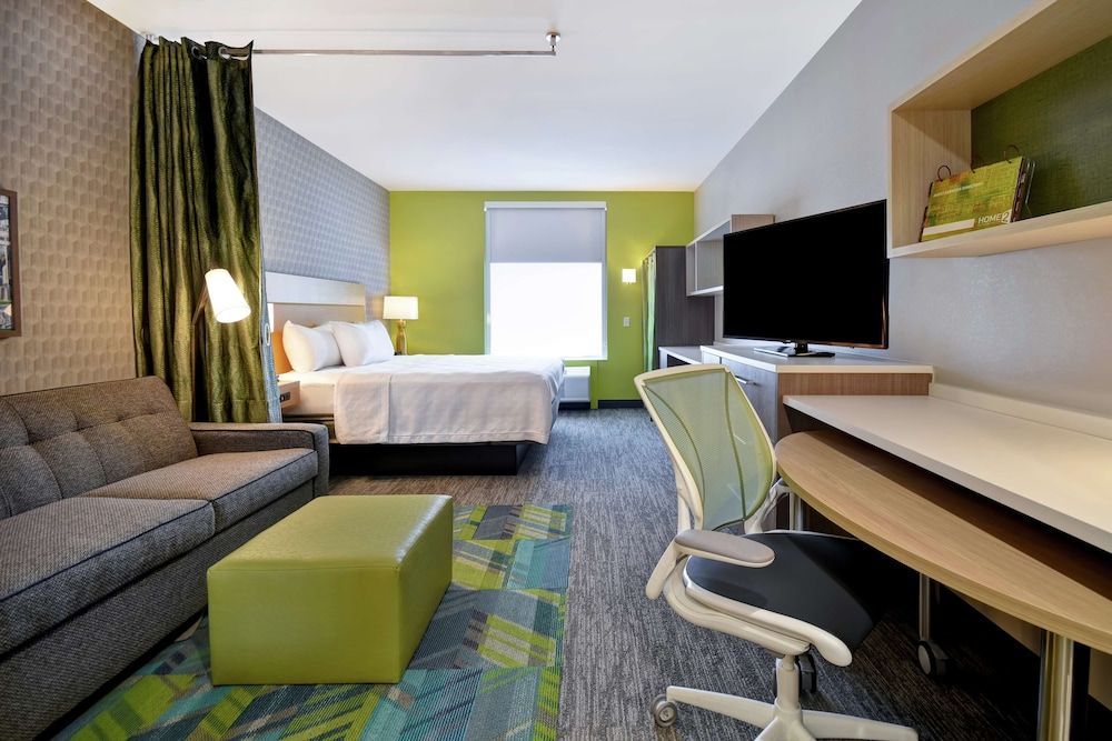 Studio Suite, 1 King Bed, Non Smoking