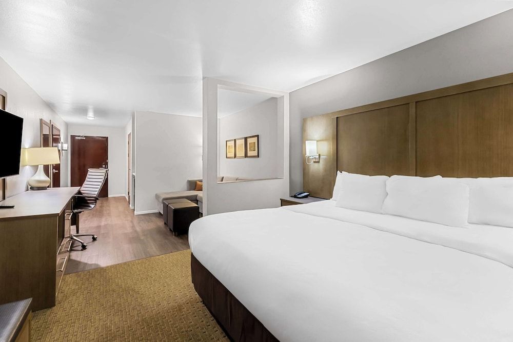 Suite, Multiple Beds, Non Smoking