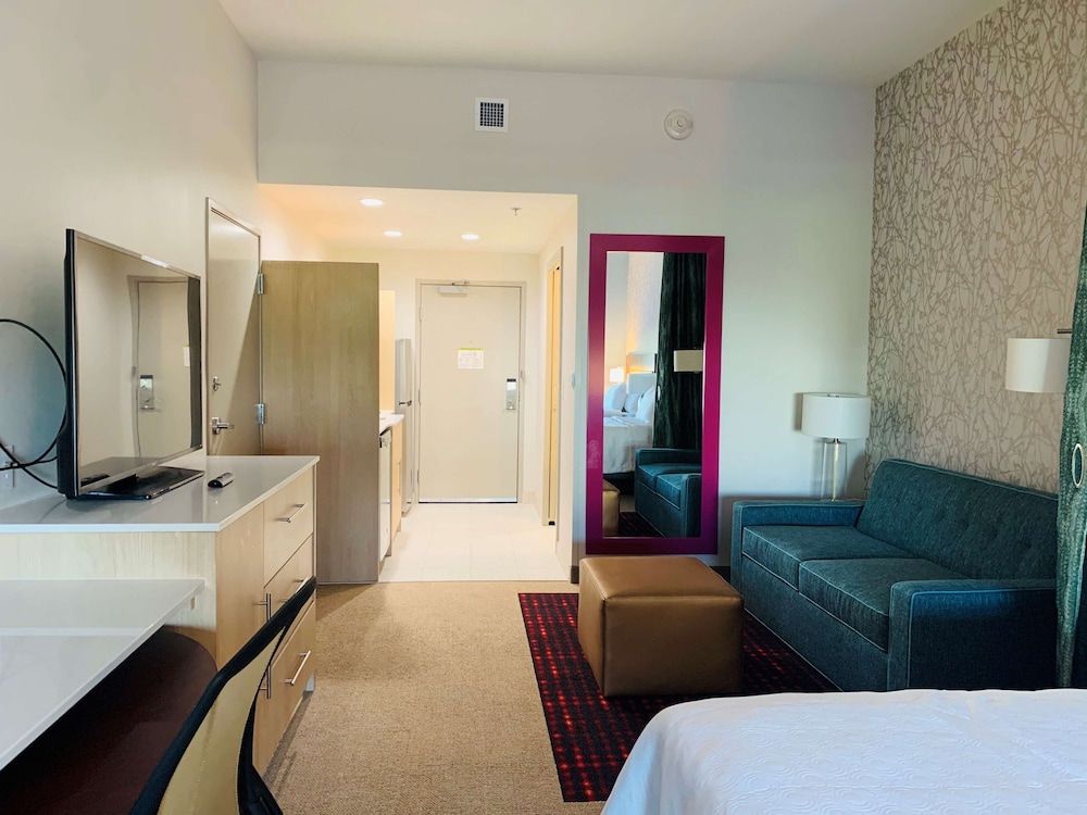 Studio Suite, 1 King Bed, Non Smoking