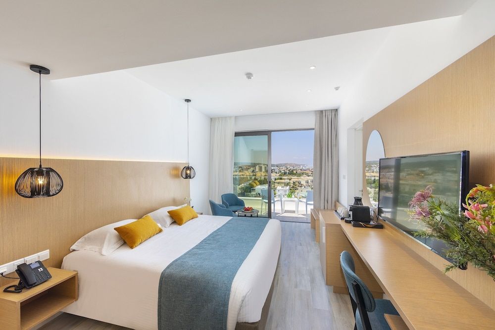 Leonardo Crystal Cove & Spa by the sea - Adults Only Room, Partial Sea View