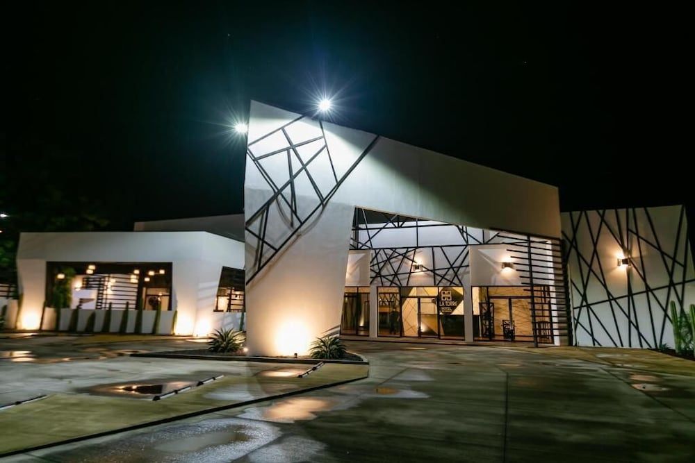 D la Torre Hotel