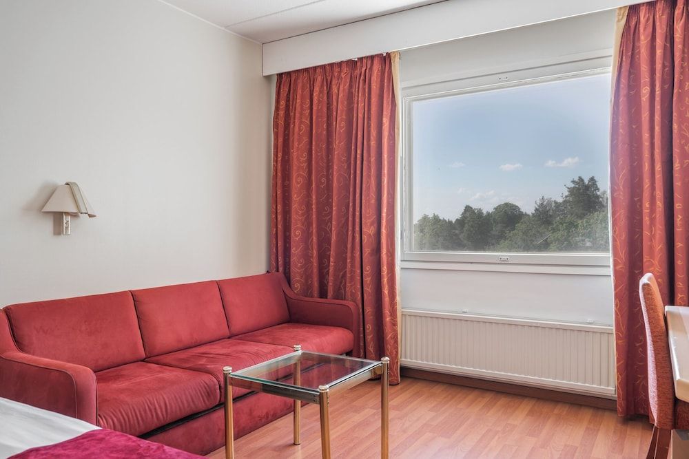 Teatterihotelli Riihimäki Basic Double Room, 2 Twin Beds, Non Smoking 5