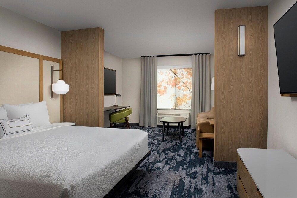 Suite, 1 King Bed with Sofa bed (Hearing Accessible)