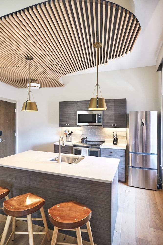 The Docent's Collection Standard Studio, 1 Queen Bed 3