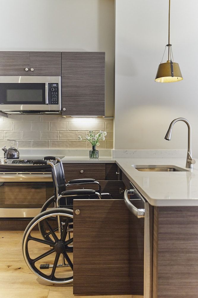 The Docent's Collection Luxury Loft, 1 Bedroom, Accessible 4