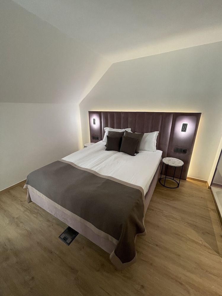 undefined Bayer's City Hotel 10