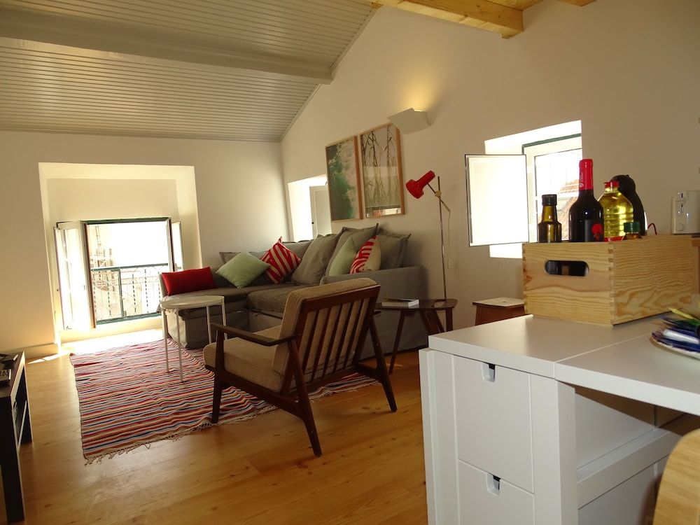 Apartments Center Bairro Alto Duplex, Mezzanine (4D) 43