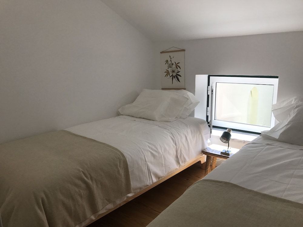 Apartments Center Bairro Alto Duplex, Mezzanine (4D) 4