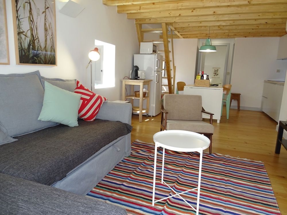 Apartments Center Bairro Alto Duplex, Mezzanine (4D) 34