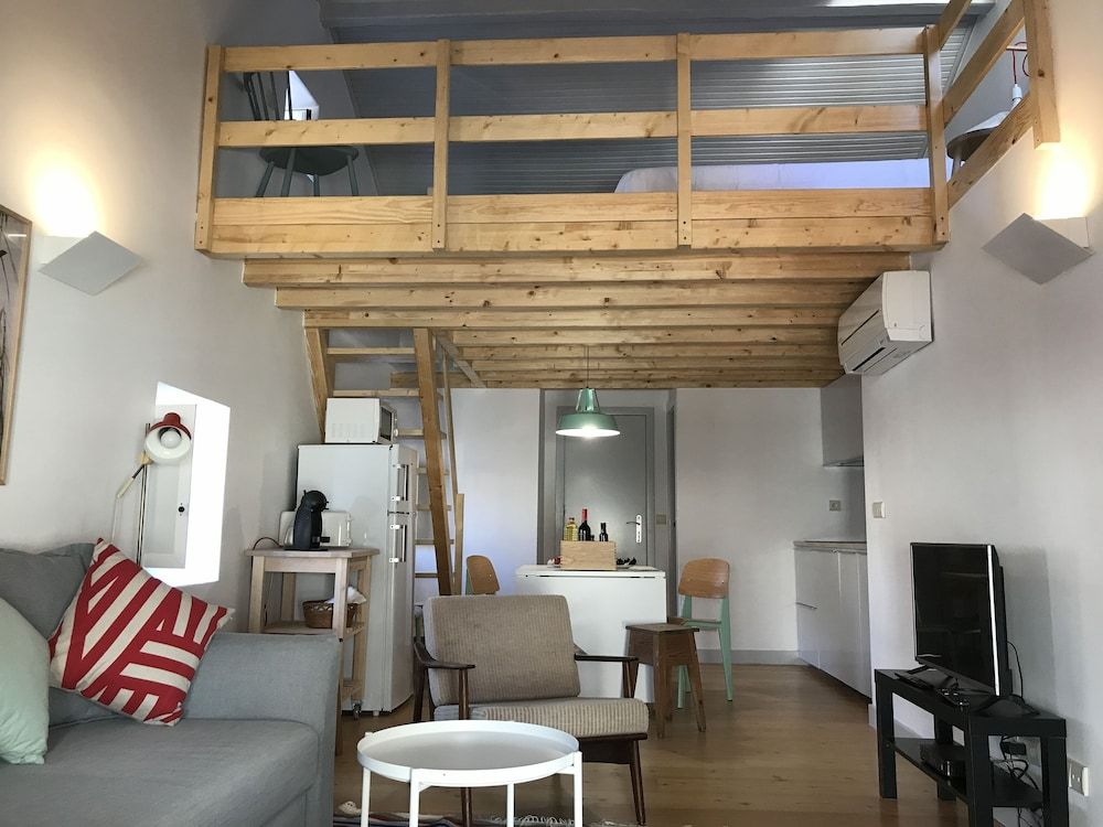 Apartments Center Bairro Alto Duplex, Mezzanine (4D) 40