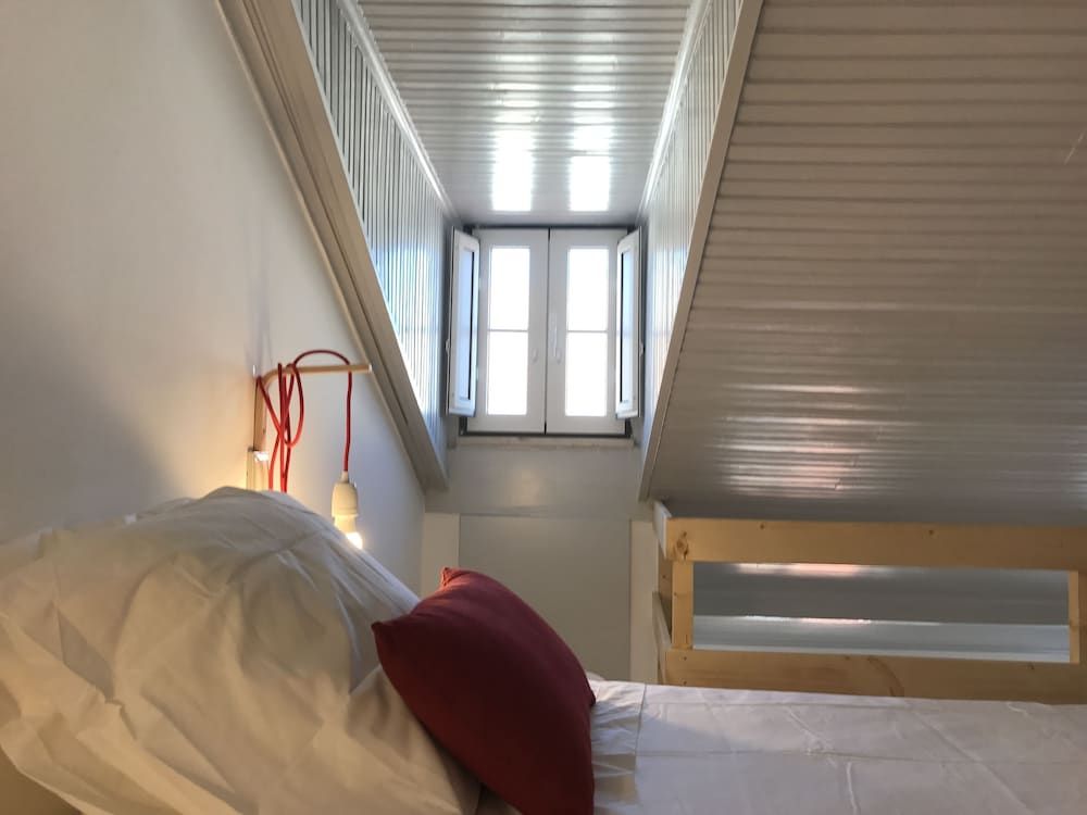 Apartments Center Bairro Alto Duplex, Mezzanine (4D) 3