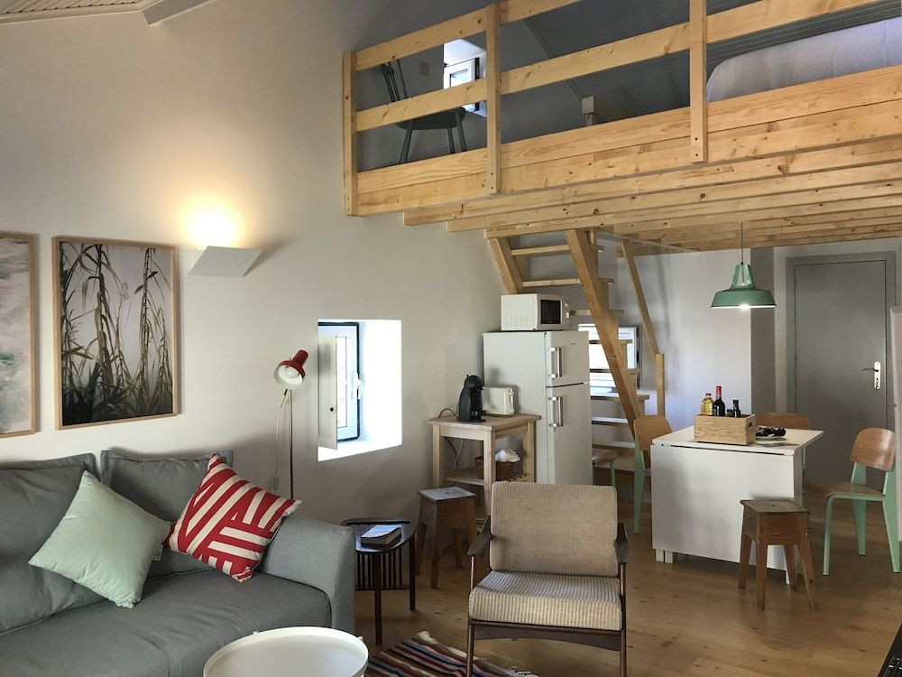 Apartments Center Bairro Alto Duplex, Mezzanine (4D) 42