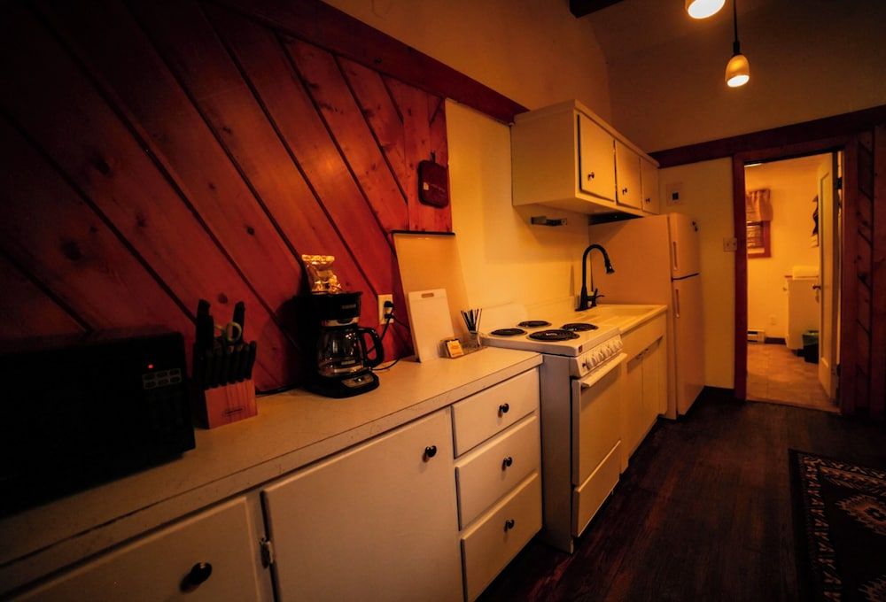 Chinook Winds Lodge Grand Teton Cabin (C2) 4