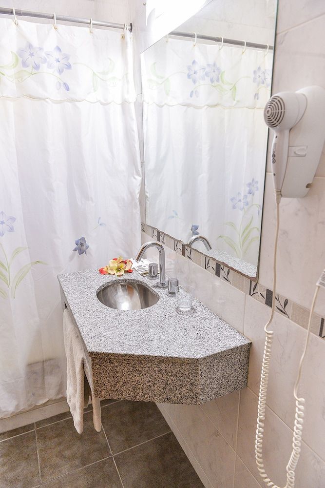 Hotel Traful Standard Quadruple Room 4